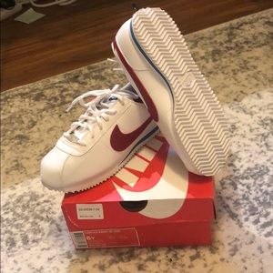 NEW NIKE CORTEZ BASIC SL (GS) SIZE 6 Y, WMNS 7.5
